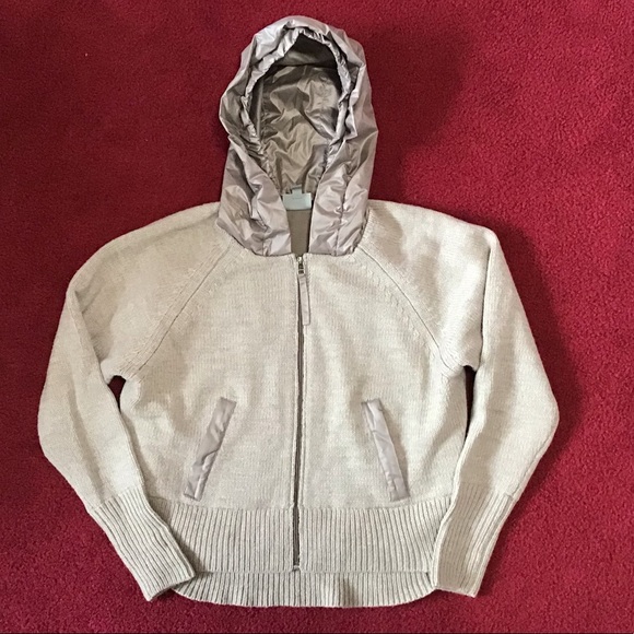 ๐ธNWOT๐ธ ATHLETA ATTICA Wool Hooded Sweater Coat Jacket Hooded Zip~small~Taupe
B1 - Picture 3 of 9